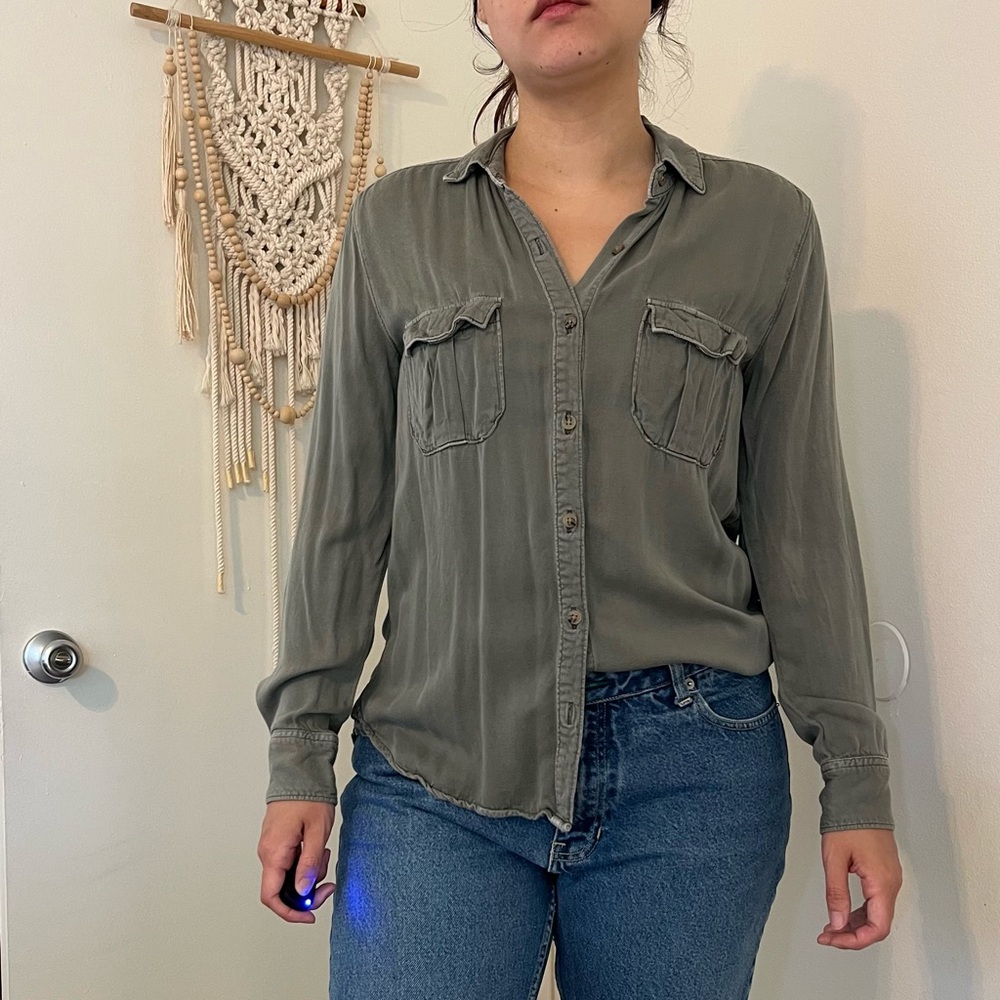 American Eagle Outfitters Button Down